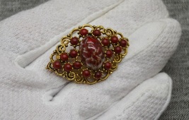 Antique Vintage Brooch inlaid with red Cyprian shell and red Coral - £13.56 GBP