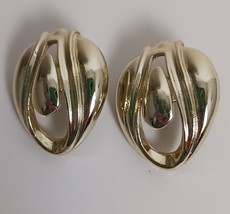 Unbranded Goldtone Pierced Earrings 1&quot; - $164.33 MXN
