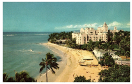 Royal Hawaiian Hotel &amp; Scenic Waikiki Beach Birds Eye View Hawaii Postcard - £5.51 GBP