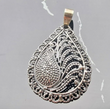 925 STERLING SILVER PAISLEY FERN OPEN CUT TEARDROP PENDANT - $523.39 MXN