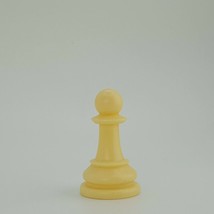 1969 Chessmen Staunton Replacement Ivory Pawn Chess Piece 4807 Milton Bradley - £2.00 GBP