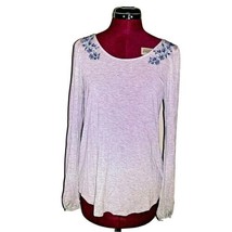 American Eagle Outfitters Soft &amp; Sexy Tee Top Size Medium Embroidered Floral - £17.91 GBP