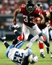 Michael Turner 8X10 Photo Atlanta Falcons Football Picture Nfl - £3.71 GBP