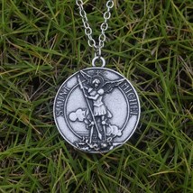Saint Michael Necklace 1.2&quot; Pendant 20&quot; Chain Catholic Archangel Protector New - £7.95 GBP