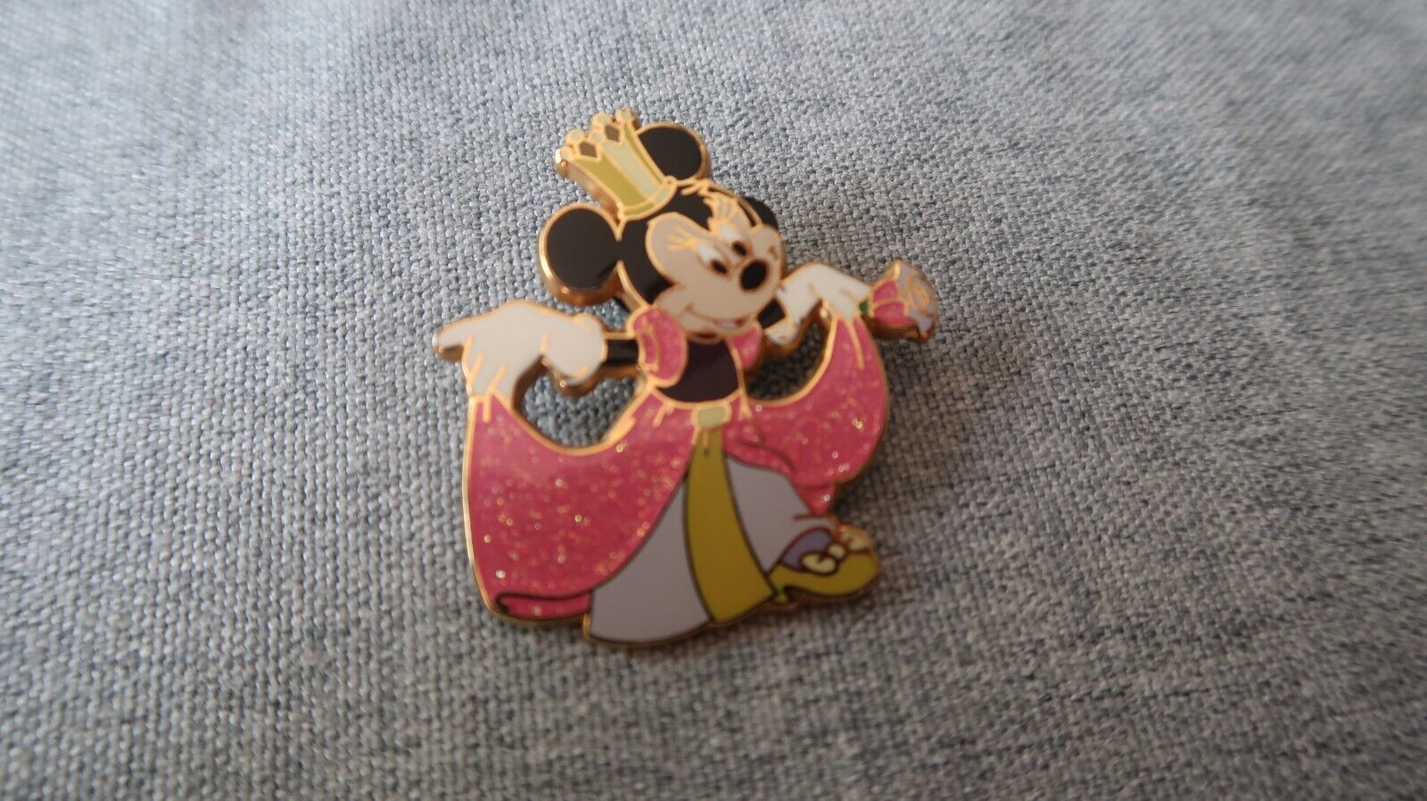 2006 Pink Dress Princess Minnie Mouse Disney Pin - £23.68 GBP