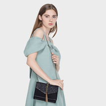 Charles &amp; Keith Tassel-Detail Envelope Bag Chain Shoulder Handbag Glitte... - $762.79 MXN