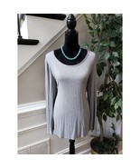 Women&#39;s White House Black Market Gray Long Sleeve Rayon Spandex Top XL - $37.91 CAD