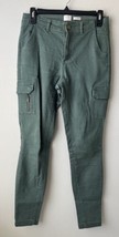 A New Day Women&#39;s Green Stretch Canvas Cargo Pants Size 4 - $203.83 MXN