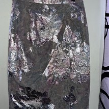Elie Tahari Tessa Silver Pink Metallic Pencil Skirt size 4 and fully lined - £61.69 GBP
