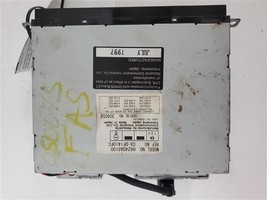 Audio Equipment Radio CD Player Fits 95-99 LEGACY 38227061 - $1,341.12 MXN