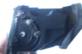 2009-2011 HYUNDAI GENESIS SIDE AIR VENT  C117 image 2