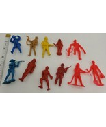 Vintage 70s Lot Of 11 Firemen Figures Plastic Army Men Red Astronaut Cow... - $266.74 MXN