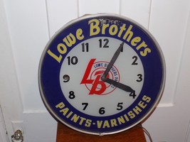 Vintage Lowe Brothers Paints &amp; Varnishes Advertising Clock - $6,920.08 MXN