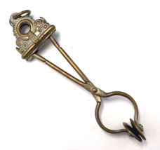 Victorian Brass Fancy Skirt Lifter with Curlicue and Dot Design 5 3/8&quot; (... - €178,21 EUR