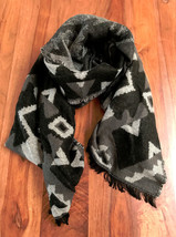 New Hollister Women Jacquard Print Black Gray Fringe Trim Acrylic Cozy S... - £15.77 GBP