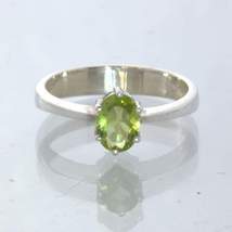 Yellow Green Peridot Oval 925 Silver Solitaire Stackable Ring size 7 Design 432 - £51.95 GBP