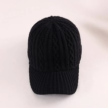 Women&#39;s Autumn And Winter Cold-Proof Peaked Hat Quilted Knit Hat Woolen Baseball - £11.49 GBP