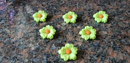 Novelty Buttons (new) 7/8&quot; (6) SWIRL HEART FLOWERS LIME GREEN &amp; ORANGE - $4.90