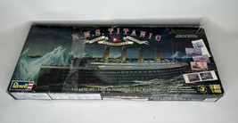 Revell Gift Set R.M.S. Titanic 100th Anniversary  1:400 Scale - £63.12 GBP