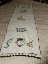 Vtg 1950s Anthropomorphic Kitchen Linen Table Runner Embroidered Crochet Cottage - £18.99 GBP