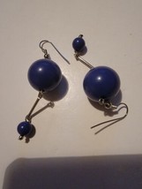 Vintage Womens Earrings VTG Beads Round Blue Circle Dangle - $13.96