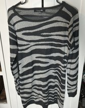 Forever 21 Womens Pullover Knitted Sweater Zebra Print Long Sleeve Black White M - $17.72