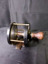 Vintage MONTAGUE CRUISER BAITCASTER Fish FISHING REEL MADE IN USA - £14.55 GBP