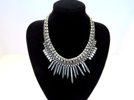Celebrity Women&#39;s Trendy Statement Silver Color Fashion Necklace - £10.24 GBP