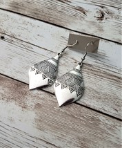 Patterned Silver Tone Dangle Earrings - Brand New - £5.52 GBP