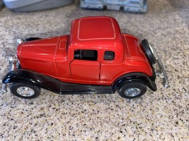 Vintage 1932 Ford Coupe Die Cast Yatming No. 8501 Five Window  - $7.70