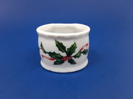 Vintage Replacement Lefton # 03051 Christmas Holly &amp; Berry Napkin Holder Ring - £3.81 GBP