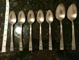 7 Oneida Hampton Ct Community Plate Vtg 1936 Silverplate Tea &amp; Serving Spoons - £13.22 GBP