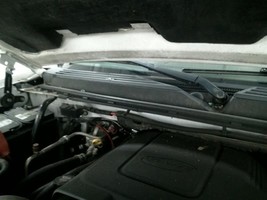 TAHOE     2007 Cowl Vent Panel 104542340 - $145.04