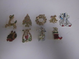 10 Vintage Metal Christmas Theme Brooch Pins 6 Marked By Makers - £7.85 GBP