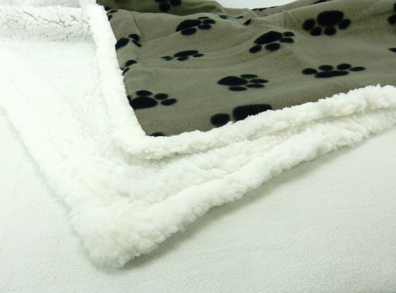 Pet Blanket, 30" x 40", Olive Green w/Paw Print Pattern, Couch, Car, Bed, #L8130 - $14.65
