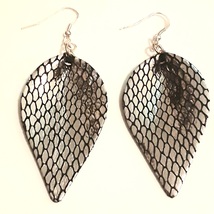 100% leather leaf earrings with silver design - £7.92 GBP