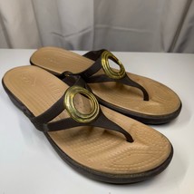 Crocs Sanrah Circle Medallion Wedge Flip Sandal Women&#39;s Sz 11 ESPRESSO GOLD - $29.00
