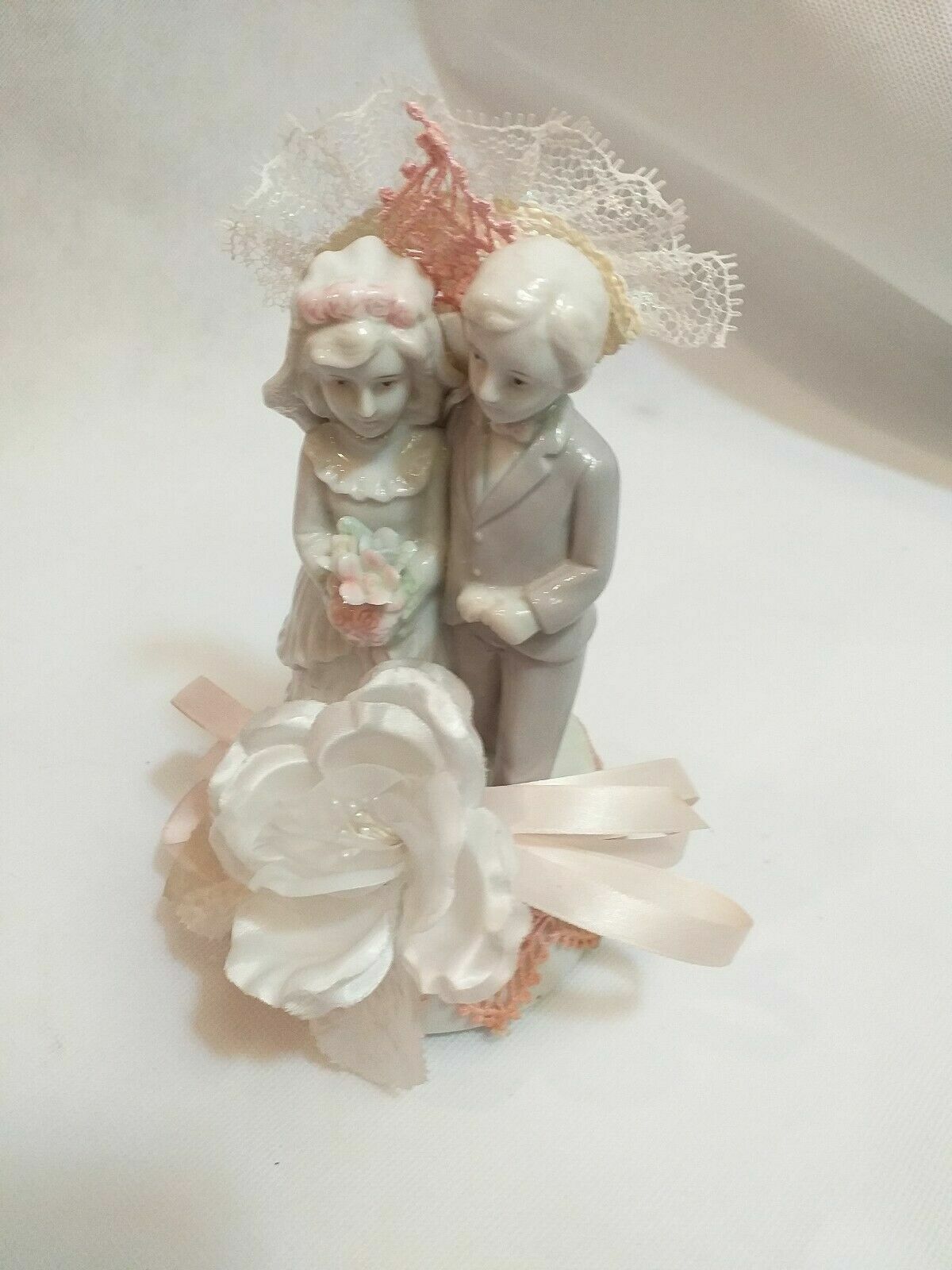 PORCELAIN Wedding Couple MUSICAL FIGURINE Bride Groom Musical Cake Top Wedding - $34.64