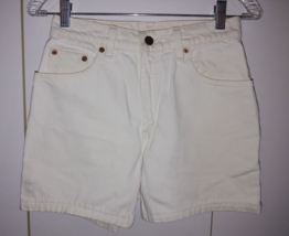 LEVI&#39;S 550 LADIES WHITE DENIM SHORTS-7 MED.-RELAXED FIT-BARELY WORN-NICE - $11.29