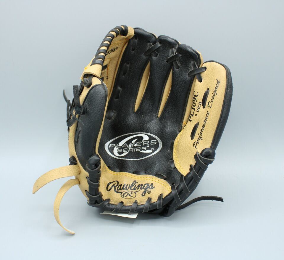 Primary image for Rawlings PL109C Basket Web Right Hand Thrower Glove Players Series 9 inch Youth