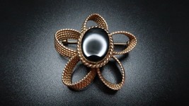 Antique Winard 12k GF Onyx Flower Brooch 1.5&quot;  BB3 - $29.70