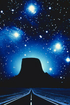 Close Encounters Of The Third Kind Ufo&#39;s Over Devil&#39;s Tower 24X36 Poster - £22.84 GBP