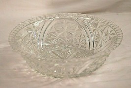 Clear Glass Serving Bowl Arched Star Designs 10-1/2&quot; Unknown Maker Vinta... - £31.28 GBP