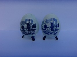 Egg Shape W Delft Blue Style Windmill Salt &amp; Pepper Shakers Vintage Unused - £11.83 GBP