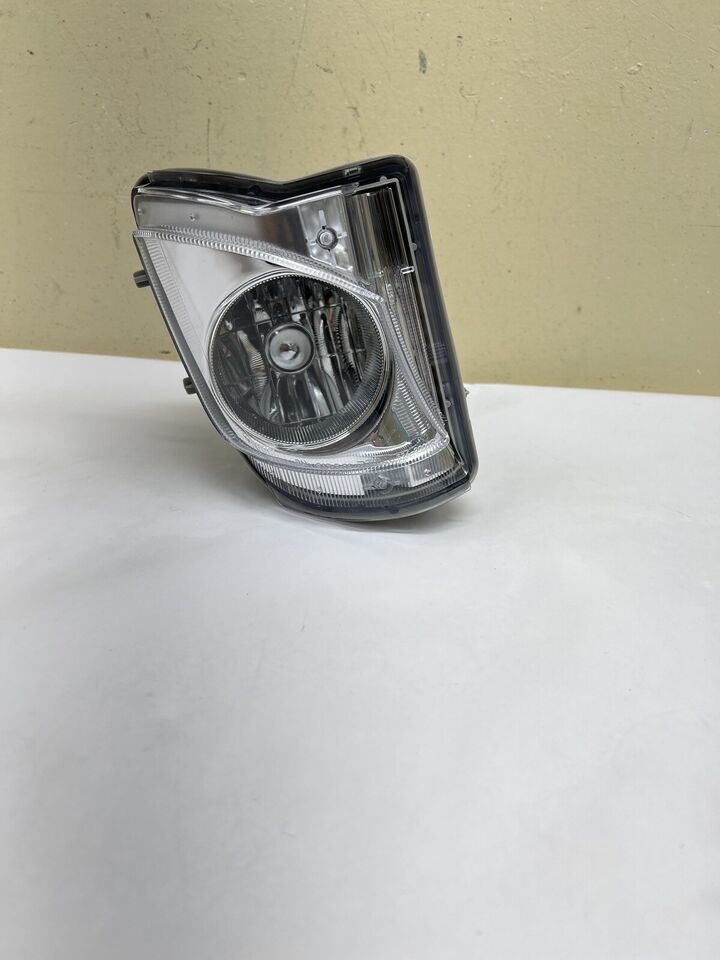 81211-53290. 2006 2007 2008 2009 2010 LEXUS IS IS250 IS350 FRONT RIGHT F... - $55.55