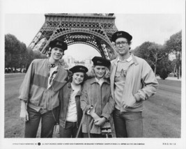 National Lampoon&#39;s European Vacation 1985 8x10 photograph Chevy Chase &amp;cast pose - £7.66 GBP