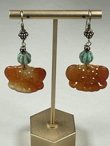 925 STERLING SILVER CARVED RED ORANGE JADITE BUTTERFLY GREEN ACCENT EARRING - €65,61 EUR
