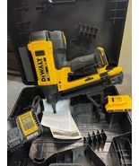 Dewalt DGN845D1 20V MAX XR Trak It C6 Gas Nailer Kit Free Ship - $692.01