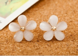 Mele Opal Plumeria Gold Plated Stud Earrings with Gold Center Bead - £9.56 GBP
