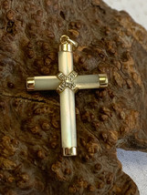14K Yellow Gold Cross Pendant 2.28g Jewelry Clear Stone Accent Necklace Charm - £103.87 GBP